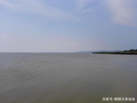 太湖是中国五大淡水湖之一,风景优美,物产丰富(太湖是中国五大淡水湖之一英语)