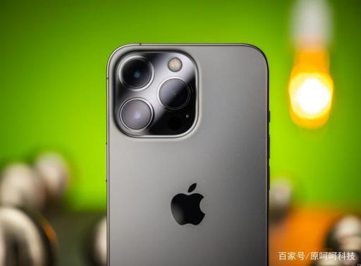 苹果iPhone15新料：2023年推出,完全放弃刘海屏,取而代之打孔屏