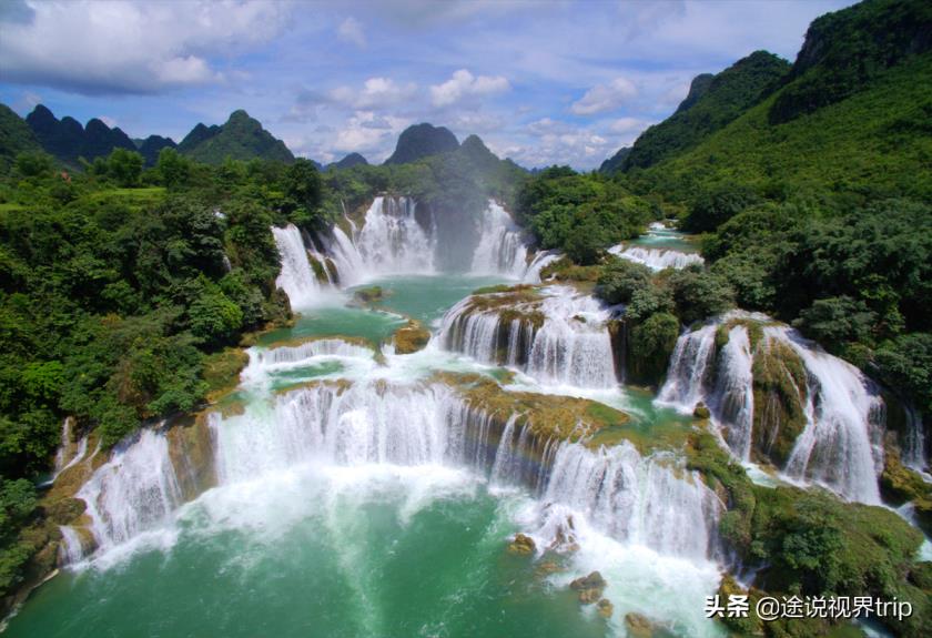 国内十大最美的瀑布排行榜(中国最著名的十大瀑布排行)