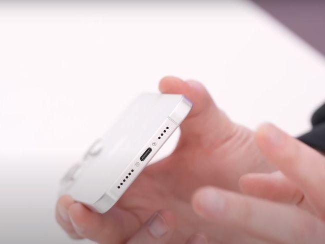 苹果iPhone15ProMax机模曝光！USB-C接口、极窄边框