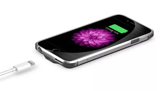 iPhone X 充电时应该先连接手机还是先连接充电头？
