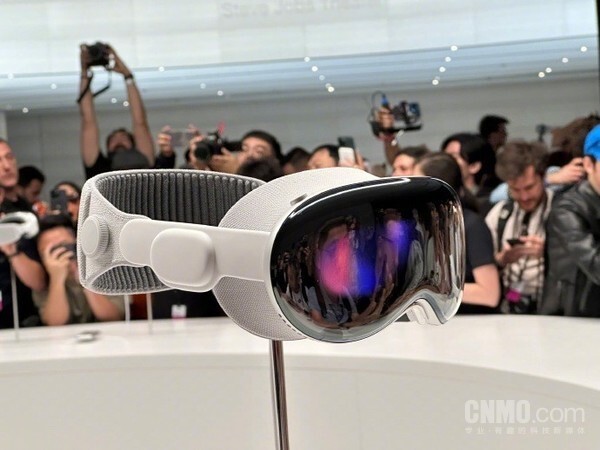 苹果MR眼镜Vision Pro成本曝光 1500美元屏幕占一半