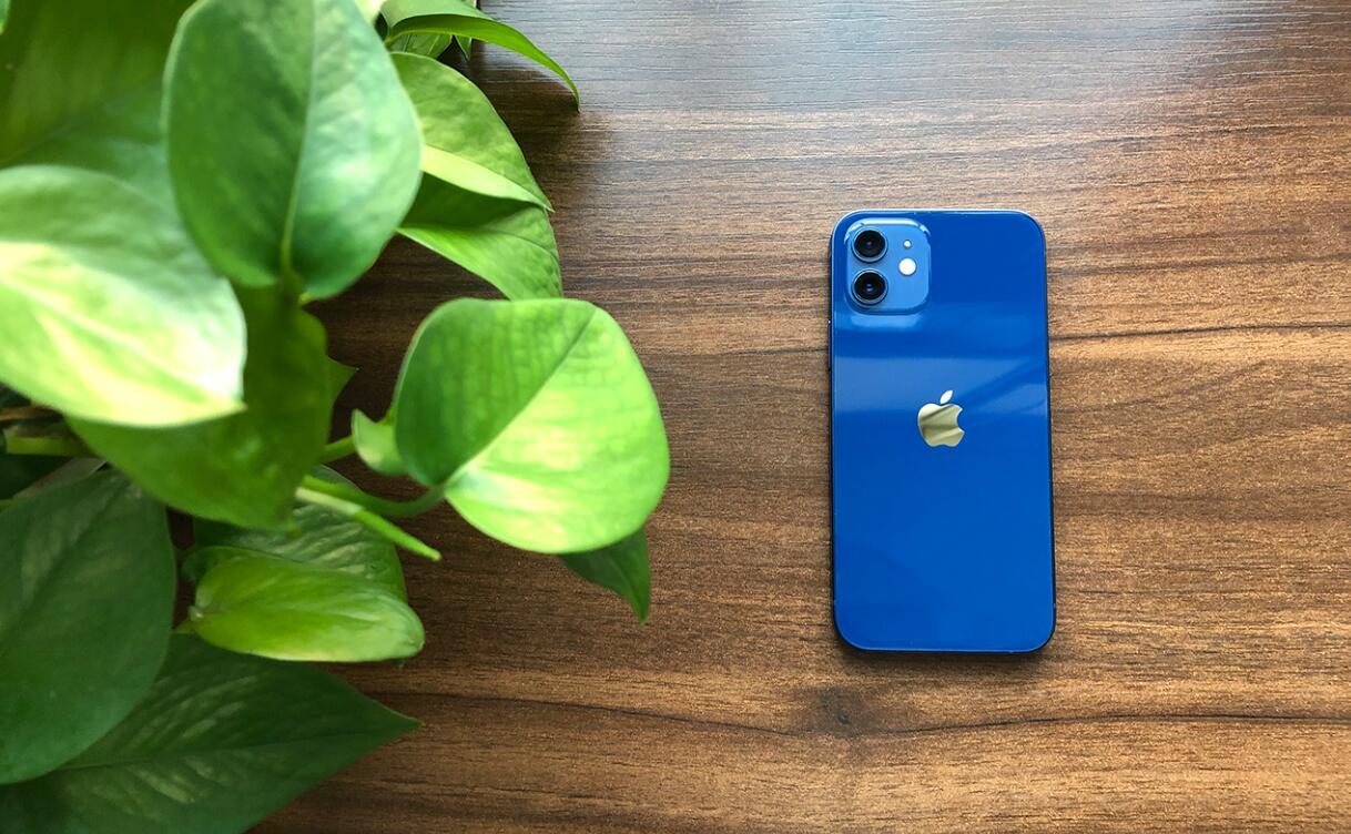 iphone12海蓝色与蓝色的区别